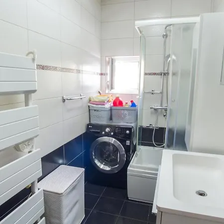 Hidden Gem Of Old Town Daire